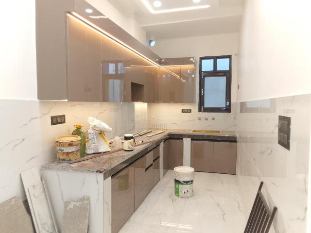 2 BHK Independent Builder Floor in Dwarka Mor for rent New Delhi. The reference number is 19676565