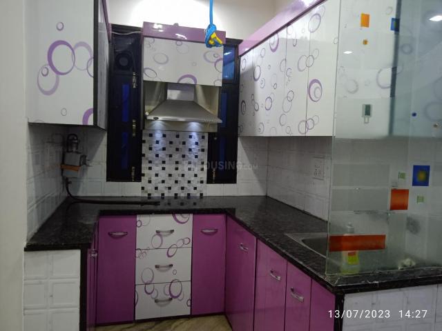 2 BHK Independent Builder Floor in Dwarka Mor for rent New Delhi. The reference number is 19814412