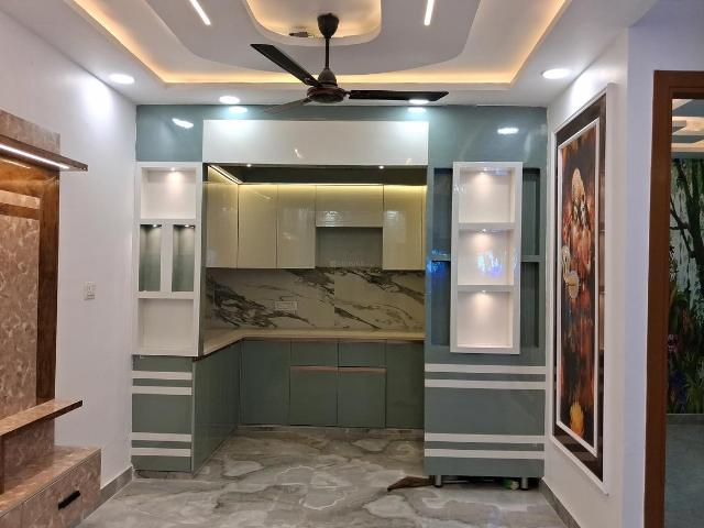 2 BHK Independent Builder Floor in Dwarka Mor for rent New Delhi. The reference number is 19996187