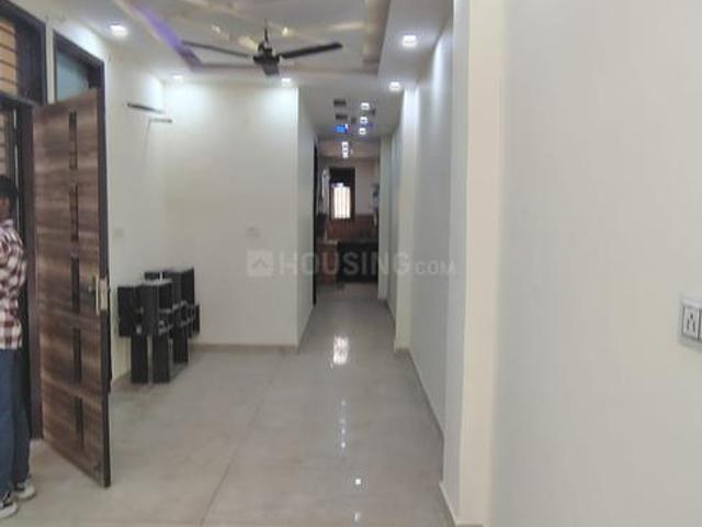 2 BHK Independent Builder Floor in Dwarka Mor for rent New Delhi. The reference number is 20131696