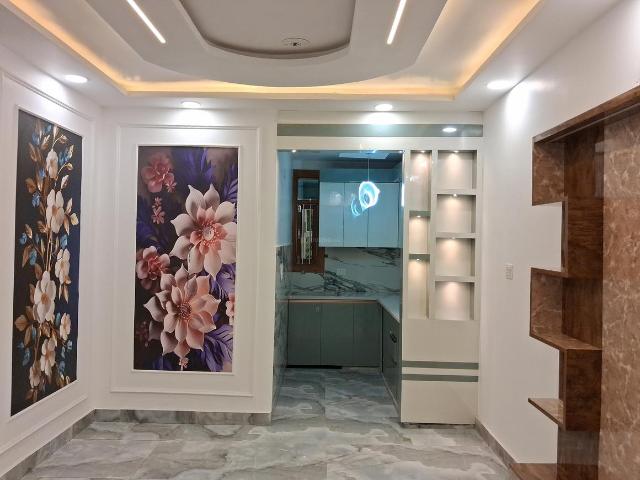 2 BHK Independent Builder Floor in Dwarka Mor for rent New Delhi. The reference number is 20223923