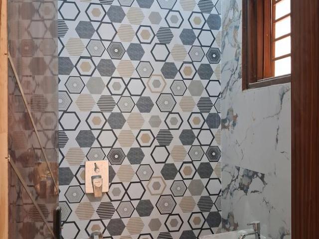 2 BHK Independent Builder Floor in Dwarka Mor for rent New Delhi. The reference number is 20461908