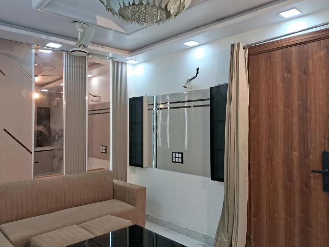 2 BHK Independent Builder Floor in Dwarka Mor for rent New Delhi. The reference number is 20461961