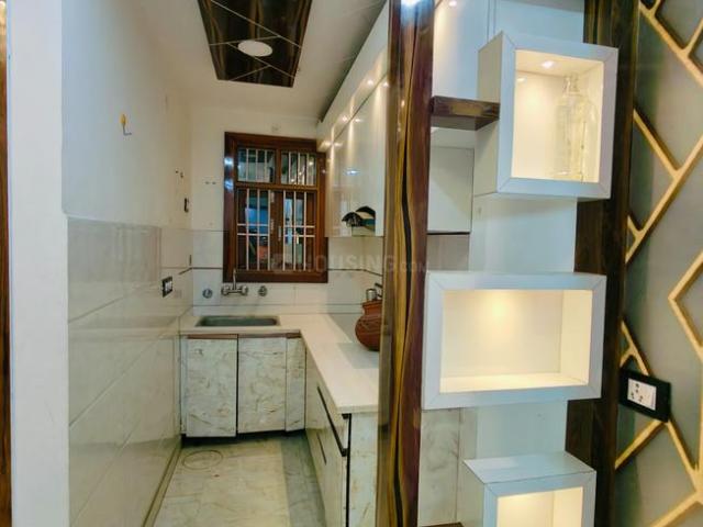 2 BHK Independent Builder Floor in Dwarka Mor for rent New Delhi. The reference number is 20779369