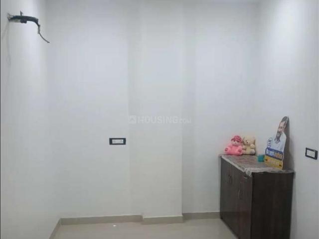2 BHK Independent Builder Floor in Dwarka Mor for rent New Delhi. The reference number is 20879992