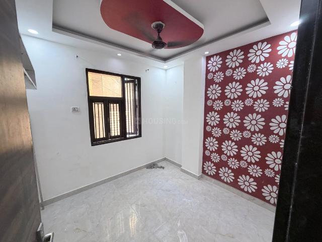 2 BHK Independent Builder Floor in Dwarka Mor for rent New Delhi. The reference number is 21133157
