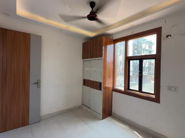 2 BHK Independent Builder Floor in Dwarka Mor for rent New Delhi. The reference number is 21146773