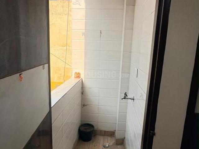 2 BHK Independent Builder Floor in Dwarka Mor for rent New Delhi. The reference number is 21162334