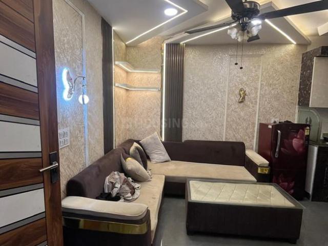 2 BHK Independent Builder Floor in Dwarka Mor for rent New Delhi. The reference number is 21179811