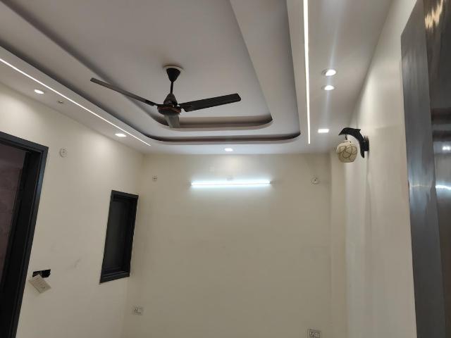 2 BHK Independent Builder Floor in Dwarka Mor for rent New Delhi. The reference number is 21199079