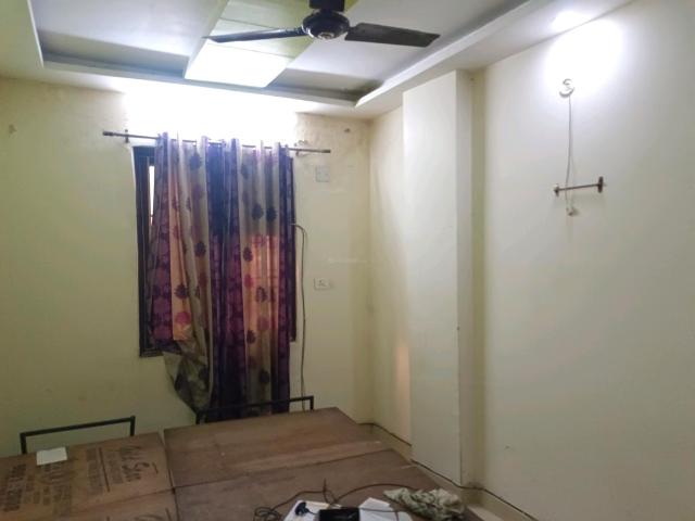 2 BHK Independent Builder Floor in Dwarka Mor for rent New Delhi. The reference number is 21216807
