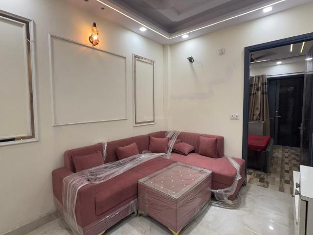 2 BHK Independent Builder Floor in Dwarka Mor for rent New Delhi. The reference number is 21244796