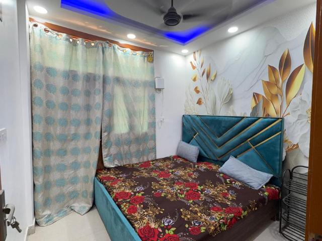 2 BHK Independent Builder Floor in Dwarka Mor for rent New Delhi. The reference number is 21295918