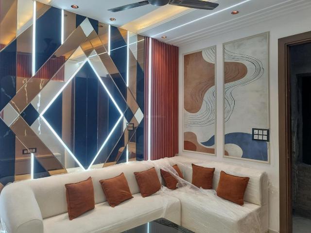 3 BHK Apartment in Dwarka Mor for resale New Delhi. The reference number is 20411889