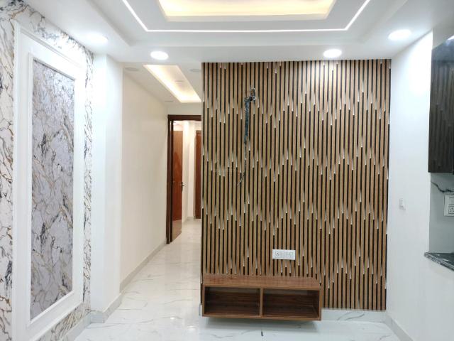 2 BHK Independent Builder Floor in Dwarka Mor for resale New Delhi. The reference number is 20570361