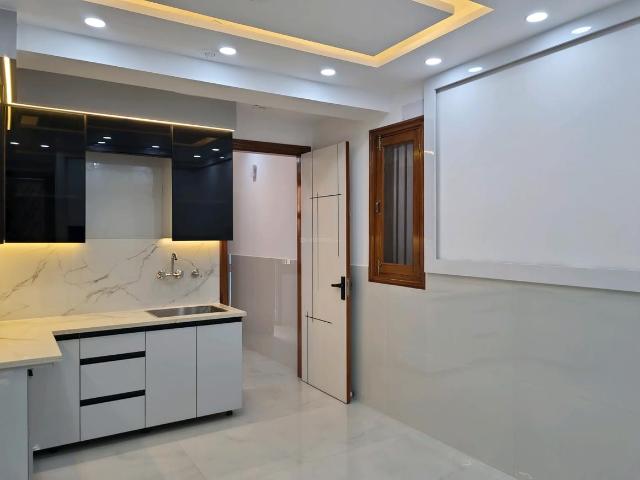 2 BHK Independent Builder Floor in Dwarka Mor for resale New Delhi. The reference number is 21009777