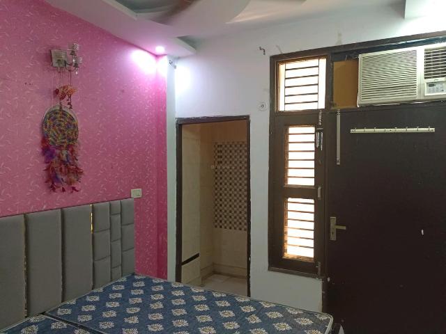 2 BHK Independent Builder Floor in Dwarka Mor for resale New Delhi. The reference number is 21216633