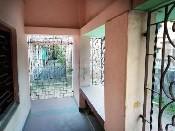 2 BHK Independent Builder Floor in Dankuni for rent Hooghly. The reference number is 4560185