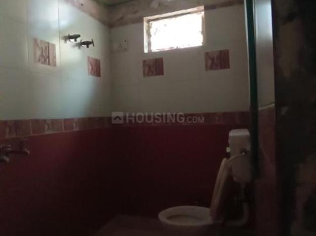 2 BHK Independent Builder Floor in Dashrath Puri for rent New Delhi. The reference number is 19913987