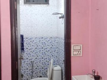 2 BHK Independent Builder Floor in Mahavir Enclave for rent New Delhi. The reference number is 20262132