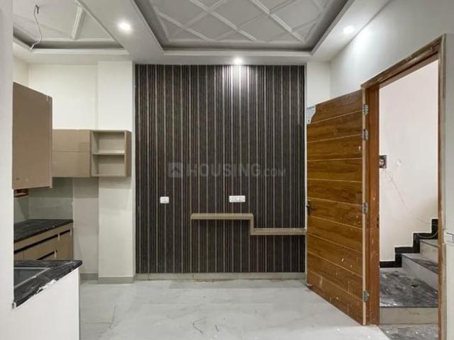 2 BHK Independent Builder Floor in Dhakoli for rent Zirakpur. The reference number is 20377542