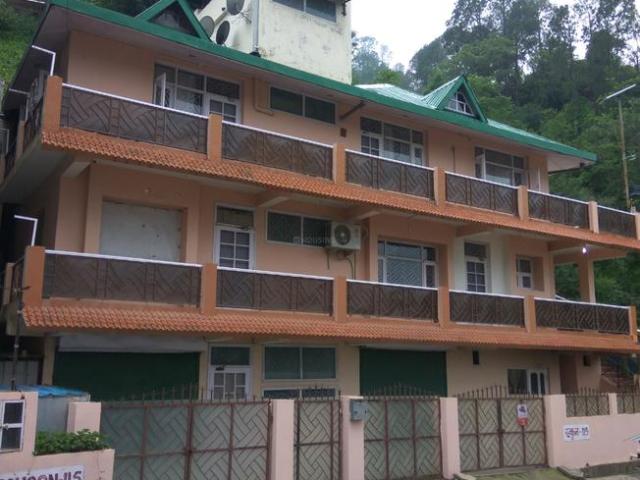 2 BHK Independent Builder Floor in Dharampur for rent Solan. The reference number is 8187715