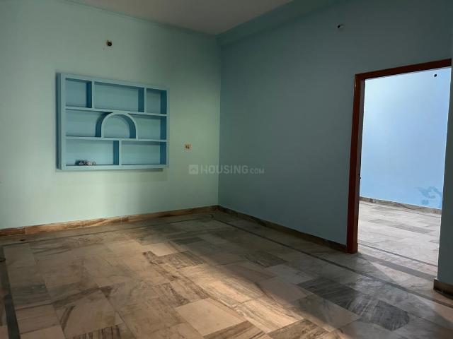 2 BHK Independent Builder Floor in DIG Colony for rent Varanasi. The reference number is 21066761