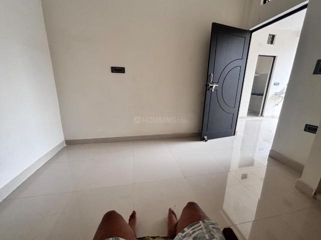 2 BHK Independent Builder Floor in Dilshad Garden for rent New Delhi. The reference number is 21110240