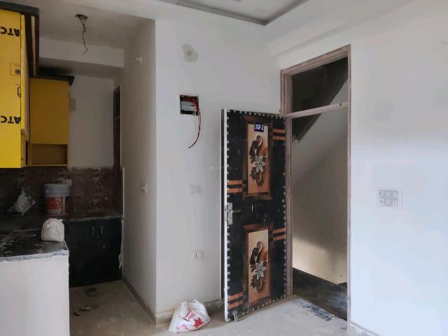 2 BHK Independent Builder Floor in DLF Ankur Vihar for resale Ghaziabad. The reference number is 20462035