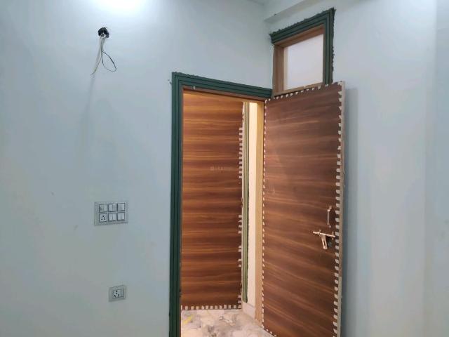 2 BHK Independent Builder Floor in DLF Ankur Vihar for resale Ghaziabad. The reference number is 20675630