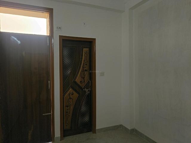 2 BHK Independent Builder Floor in DLF Ankur Vihar for resale Ghaziabad. The reference number is 20752151