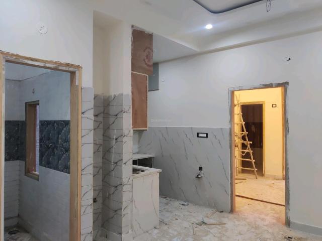 2 BHK Independent Builder Floor in DLF Ankur Vihar for resale Ghaziabad. The reference number is 20955369