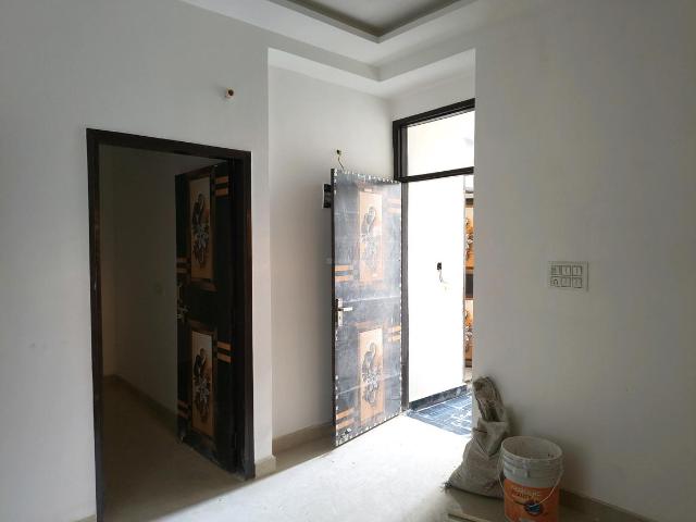 2 BHK Independent Builder Floor in DLF Ankur Vihar for resale Ghaziabad. The reference number is 20902257
