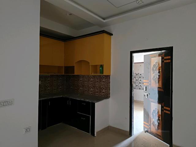 2 BHK Independent Builder Floor in DLF Ankur Vihar for resale Ghaziabad. The reference number is 20902339