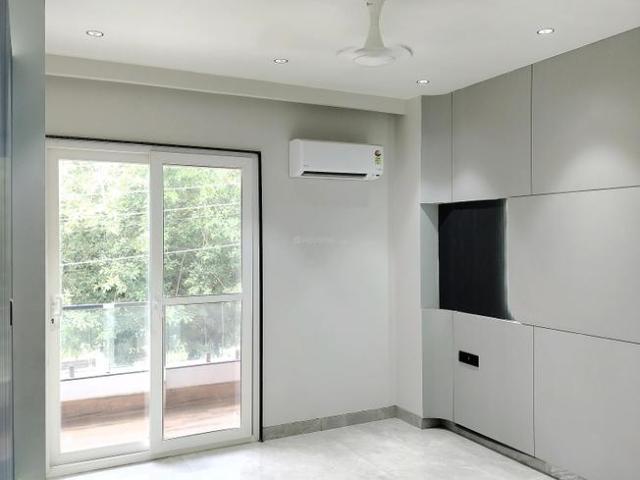 2 BHK Independent Builder Floor in DLF Phase 3 for rent Gurgaon. The reference number is 19106331