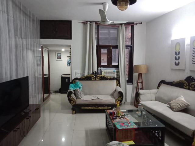 2 BHK Independent Builder Floor in East Of Kailash for rent New Delhi. The reference number is 21182417