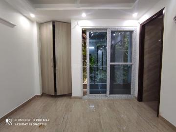 2 BHK Independent Builder Floor in Freedom Fighters Enclave for rent New Delhi. The reference number is 19051758