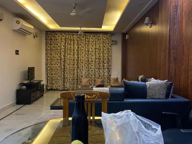 2 BHK Independent Builder Floor in Freedom Fighters Enclave for rent New Delhi. The reference number is 20663571