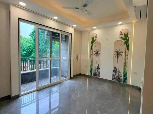 2 BHK Independent Builder Floor in Freedom Fighters Enclave for rent New Delhi. The reference number is 20691507