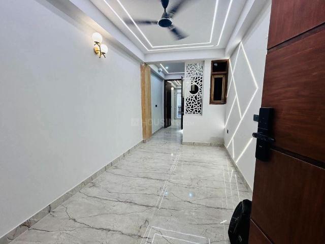 2 BHK Independent Builder Floor in Freedom Fighters Enclave for rent New Delhi. The reference number is 20768427