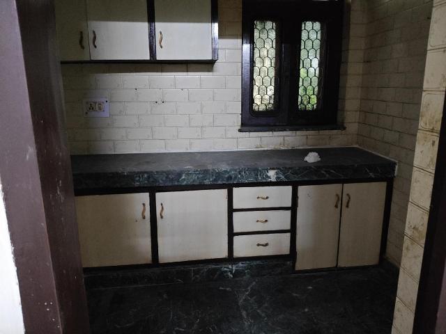 2 BHK Independent Builder Floor in GTB Nagar for rent New Delhi. The reference number is 21062094