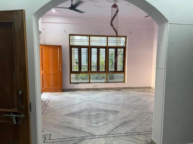 2 BHK Independent Builder Floor in Gomti Nagar for rent Lucknow. The reference number is 20585623