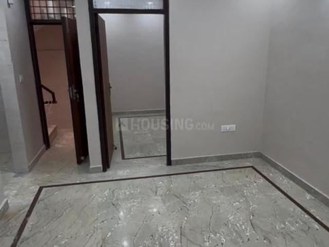 2 BHK Independent Builder Floor in Hari Nagar for rent New Delhi. The reference number is 18739340