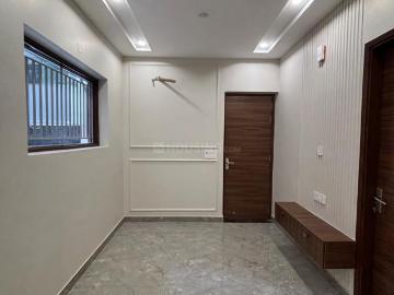 Flat for sale in Hari Nagar Extension