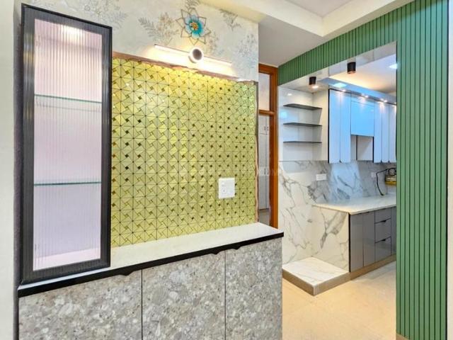 2 BHK Independent Builder Floor in Indirapuram for resale Ghaziabad. The reference number is 19890809