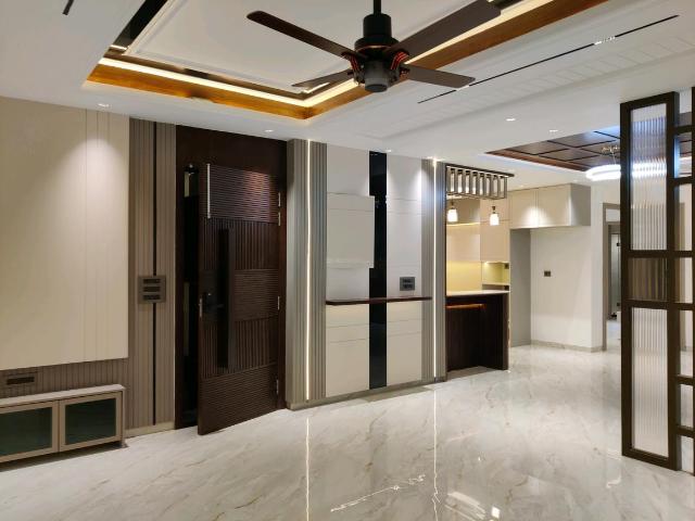 4 BHK Independent Builder Floor in Indirapuram for resale Ghaziabad. The reference number is 20435271