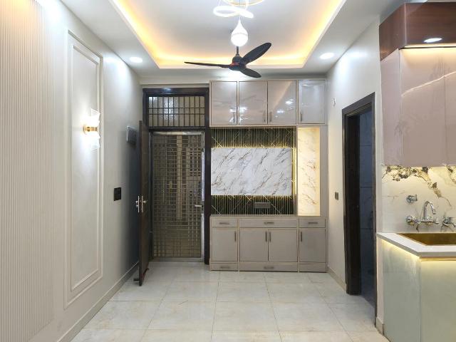2 BHK Independent Builder Floor in Indirapuram for resale Ghaziabad. The reference number is 20720184