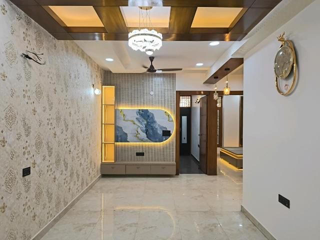 3 BHK Independent Builder Floor in Indirapuram for resale Ghaziabad. The reference number is 21023535