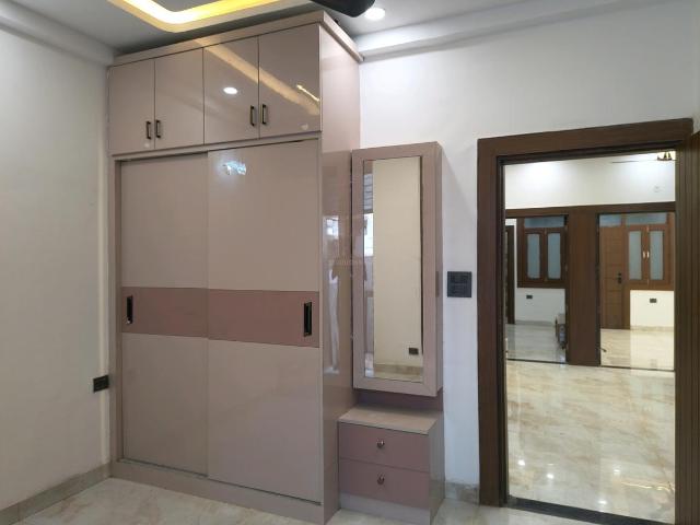 3 BHK Independent Builder Floor in Indirapuram for resale Ghaziabad. The reference number is 21050451