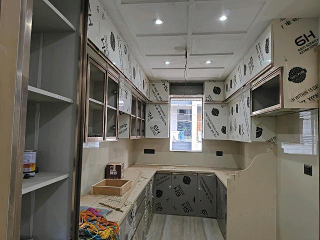 4 BHK Independent Builder Floor in Vasundhara for resale Ghaziabad. The reference number is 21050468